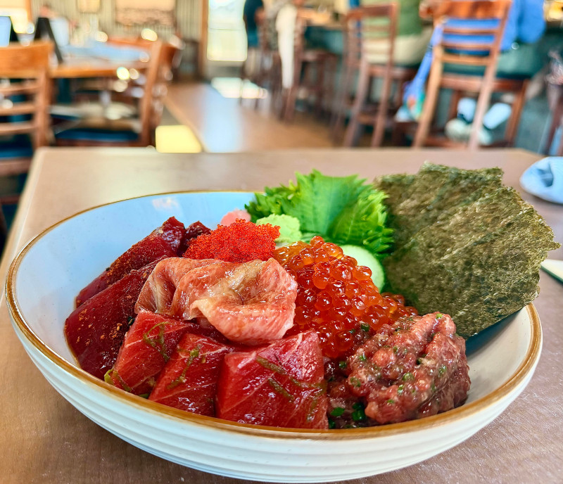 johnny's harborside restaurant