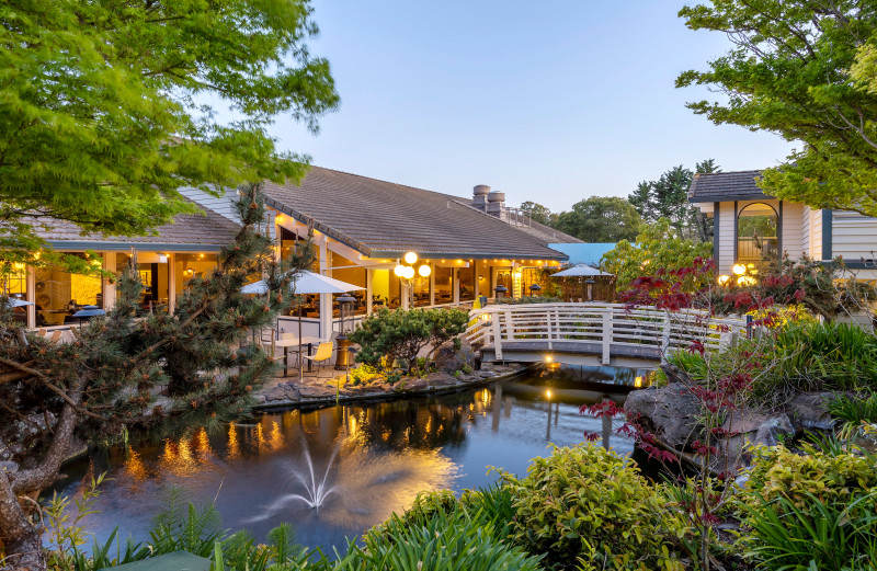 seacliff inn, sevy's bar + kitchen